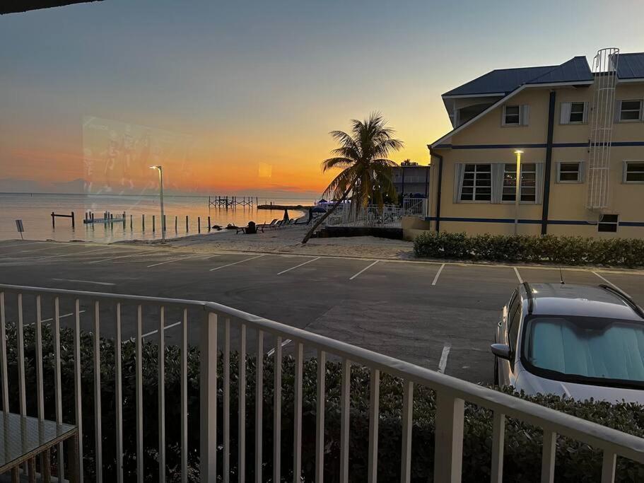 Your Happy Place On The Beach! Key Colony Beach Exteriör bild