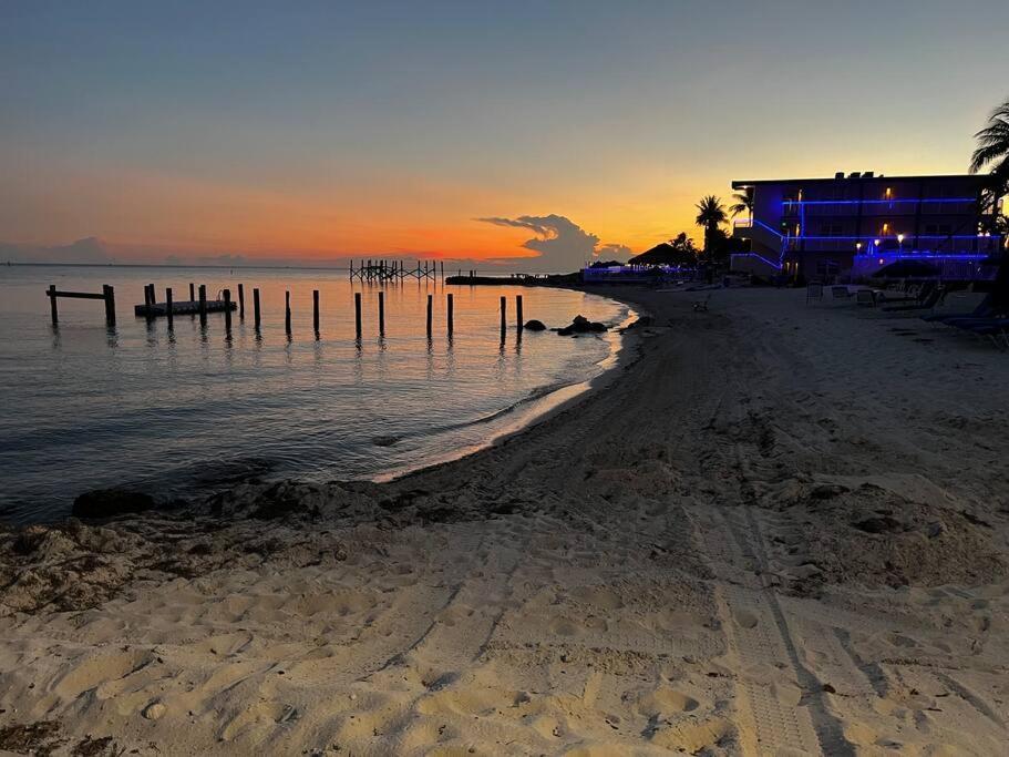 Your Happy Place On The Beach! Key Colony Beach Exteriör bild